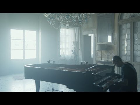 Fabrizio Paterlini - The hall is dancing