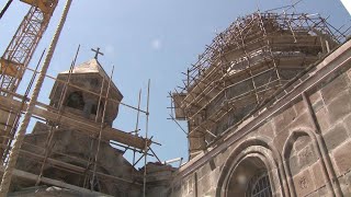 Ընթանում են Ս. Էջմիածնի մայր տաճարի թմբուկի հարթաքանդակների մաքրման աշխատանքները