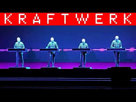 Kraftwerk 3D 2022 LIVE Amfiteatr Dolina Charlotty Poland 6.08.2022  concert moments (HQ-audio)