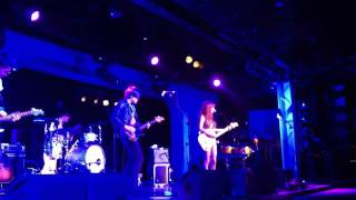 Jenny and Johnny Straight Edge of the Blade