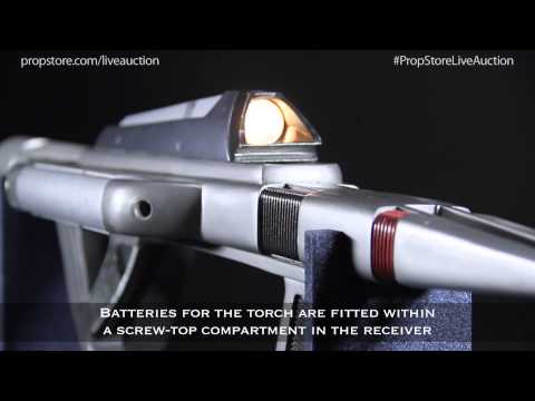 Lot 350 Star Trek: Voyager (TV 1995-2001) - Compression Phaser Rifle