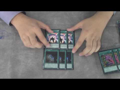 Odd Eyes Magician - OCT 2016 Deck Profile