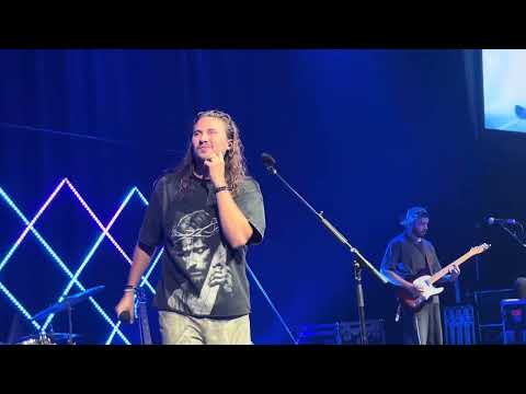 Seph Schlueter singing Won&rsquo;t Start Now