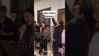 Download lagu Momen alea nyanyi bareng auntinya #ariel #boriel mp3