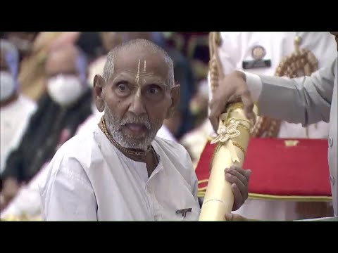 President Kovind presents Padma Shri to Swami Sivananda for Yoga