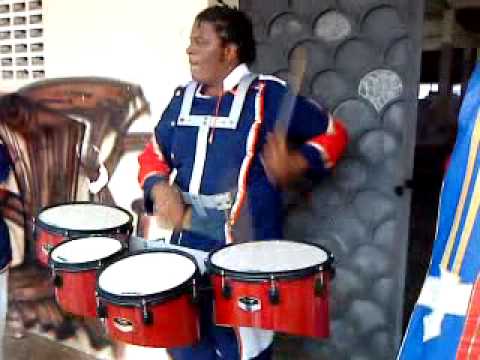 orgulhosamente faniceia