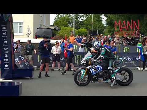 Isle of Man TT 2024 🇮🇲 Countdown to RST Superbike TT Race with Top 10 Bikes on Start Line