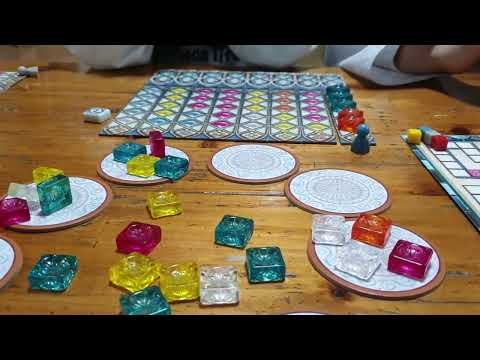 아줄 : 신트라의 스테인드 글라스 규칙, 플레이 영상