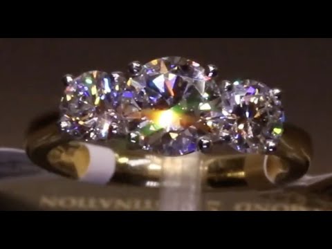 #75260 | T2.22ct/C1.21ct | 3 Stone Round Brilliant Diamond Engagement Ring | Set in 18ct Yellow Gold