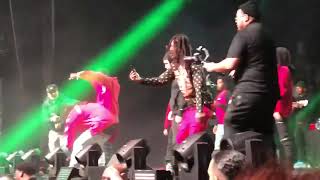 Mozzy gave money away and fell off from stage - Seattle 01/18/2019