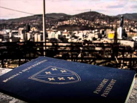 Nedžad Esadović - Zastava Bosanska (modra boja na bijelome platnu)