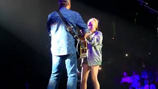 Blake Shelton &amp; Gwen Stafani ~ Go Ahead and Break My Heart ~ Moline, IL ~ 02/23/2018