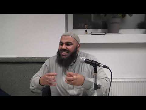 Ahmad Abul Baraa  -  Wie in Gebetsreihe richtig stehen ?