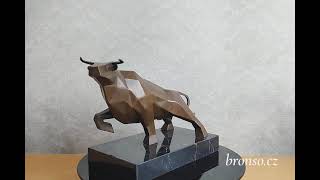 Býk – kubistická bronzová socha, umělecké dílo pro interiér