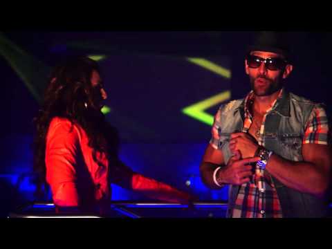 Elida Reyna Y Avante - Muevelo Asi con participacion de Yeyo (Official Video)