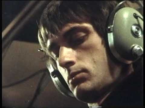 Mike Oldfield recording the Blue Peter theme (FULL VERSION) (25.1.79)