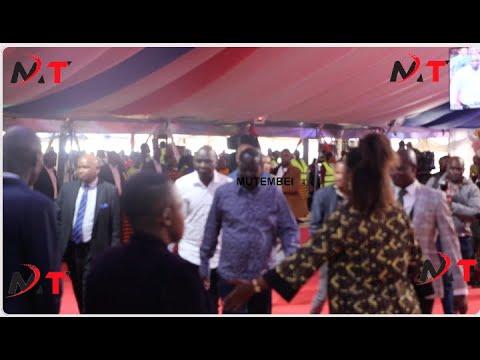 WATCH HOW RAILA ODINGA MADE A TRIUMPHANT ENTRY IN EMBAKASI CHURCH!