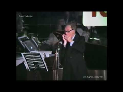 Tommy Reilly plays Standards