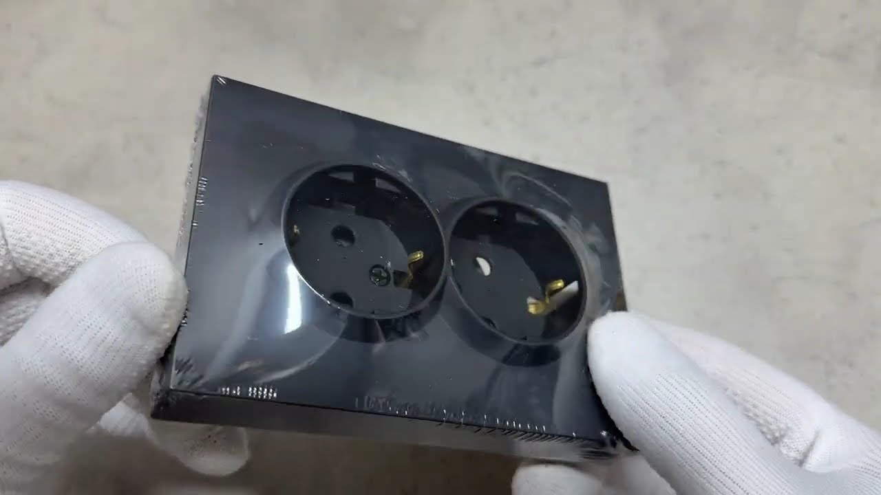 Розетка подвійна із заземленням чорний 16А Soft ER122-B ARDERO 80746