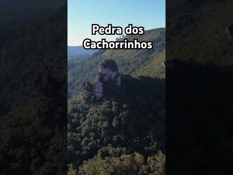 pedra dos cachorrinhos fica no morro Itacolomi na cidade de Gravataí no Rio Grande do Sul