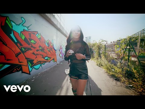 Lisa Maffia - Wah Gwarn