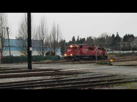 CP 6245 & CP 5016 move through New Westminster