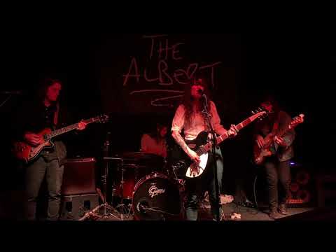 Lilly Hiatt - "Sucker" Live at the Prince Albert, Brighton, UK.  11-18-19