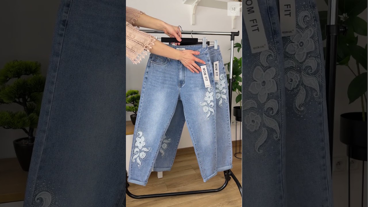 Mom Fit з жіночним квітковим декором