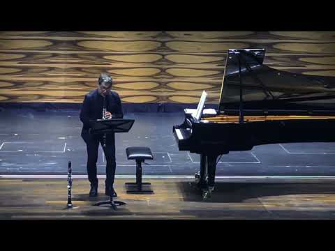 Alessandro CARBONARE, clarinet  / IGOR STRAVINSKY -Tre pezzi per clarinetto solo