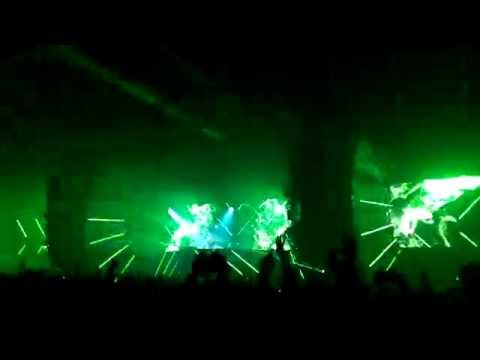 Armin van Buuren playing Stresstest - ASOT700 Utrecht