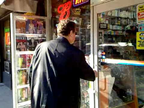 Raoul has a very good English pronounciation.mp4