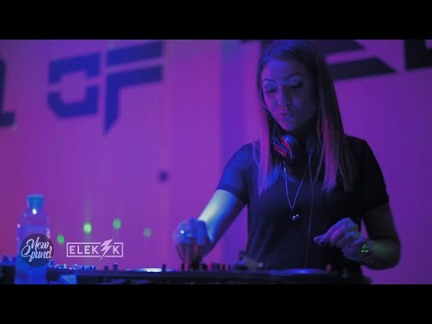 Club VEGAS - Four In A Row Part 2