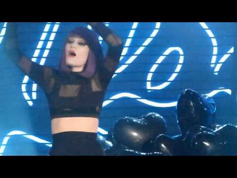 Jessie J - I need this - live Doncaster 19 october 2011 - HD