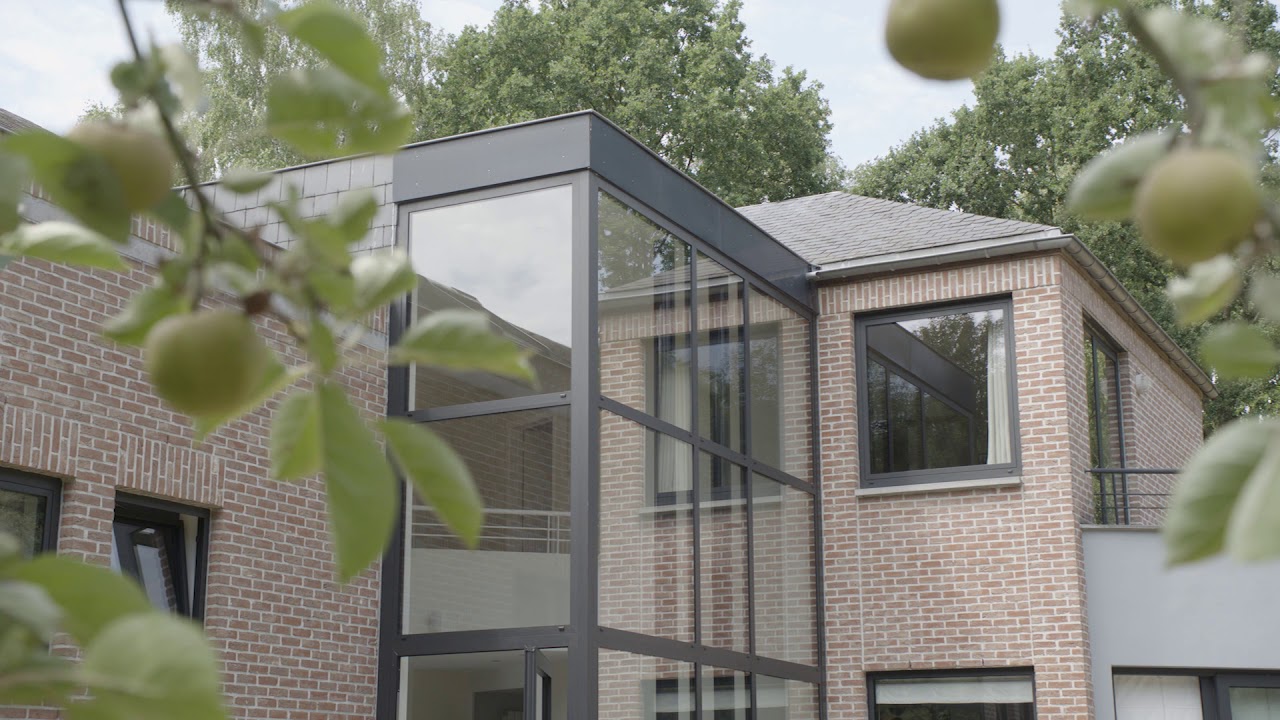 PRACHTIGE WONING MET EXTRA VEEL LICHTINVAL