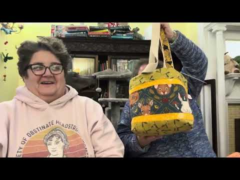 The Crafty Toads-We are Alive 2.0-this time w/o parts speeded up. A knitting and quilting podcast. 