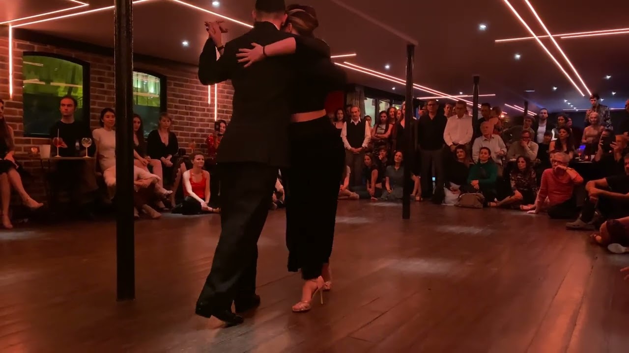 Juan David Vargas y Ornella Simonetto, milonga la Gioia - Paris 01