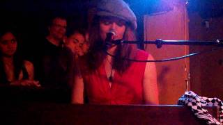 Easy to Think - Amber Rubarth (live) 30 seconds