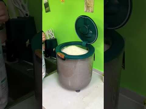 trending rice container in big size #justreviewchannel #just_review_365 #gadget #smartkitchengadge
