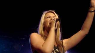 06-10-2009 Tara Oram - Fly girl