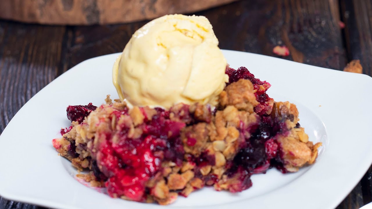 Berry Crumble dessert - Home Cooking