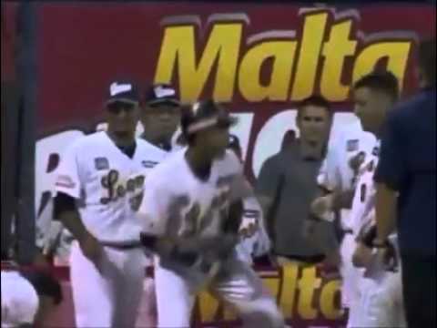 Back to Back Dixon Machado y Felix Pérez de los Leones Del Caracas (27/10/2015)