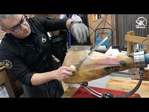 Så förbereds en spansk skinka 👀🐖