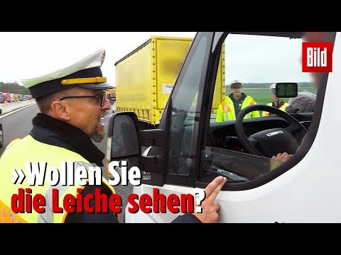 Polizist rastet wegen Gaffer aus!