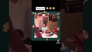 主役を横取りしたい弟 VS 阻止する父親[爆笑TikTok]