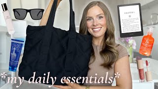 What's in my bag? My everyday essentials for work