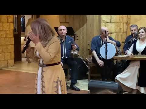 Anna Tovmasyan & Yerevan Hamuyt Sasna ergeri sharan