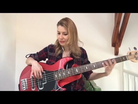 Audioslave - Broken City (Bass Cover)