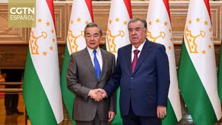 El canciller chino, Wang Yi, se reúne con el presidente de Tayikistán, Emomali Rahmon