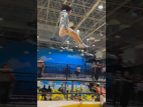 空中飞人 #搞笑 #funny #走光