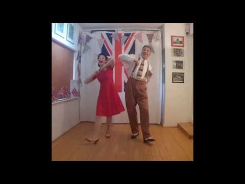 How to dance The Lambeth Walk